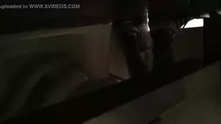 حمام اشتعلت استمناء