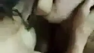 سحاقيات يرضعو ثدي بعض