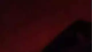 العاهرة التركية عائشة تحصل على قبضة شرجية قوية