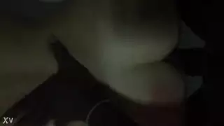 شقراء تُضاجع بلا وعي بواسطة قضيب أسود كبير
