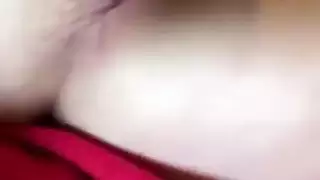 امرأة تركية مثيرة تلذذ نفسها بإصبع مهبل مكثف