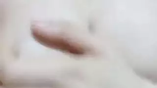 مشهد صريح: عاهرة شمال إفريقيا تُدمر طيزها وأرجلها في فيلم إباحي