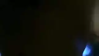 سحاقيات ثلاثية في البيكيني: إيلاج مزدوج بالقضيب الصناعي وهزات ناشفة