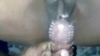 دمية جنسية أفريقية تركب قضيبًا عملاقًا في مشهد إباحي ساخن