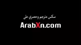 نيك الخادمة مع اصحابه