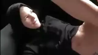 سكس محارم يساعد اختة في الواجب المدرسي