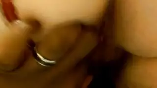 شرج عنيف مع فتاة شاحبة متعرجة