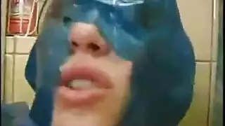 جلسة إباحية صريحة وحميمة للممثلة ميا سكاف