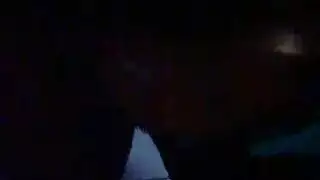 امرأة ناضجة تأخذه في مؤخرتها بينما الزوج خارج