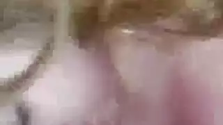 عاهرة خائنة تنكح من قبل الشاب المجاور