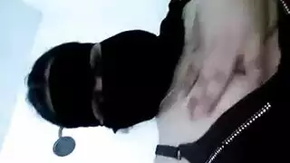 خليجية جسمها نار تبعص طيزها الفاتنة و تعرض بزازها في عرض سكس إغراء ويب كام ناري الإباحية نوفو