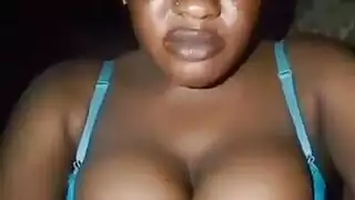 فتاة سوداء سياحي البظر كبير